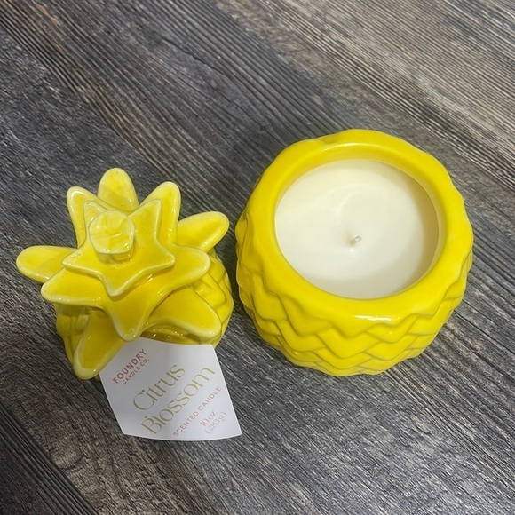 Citrus blossom Pineapple candle - Picture 4 of 9
